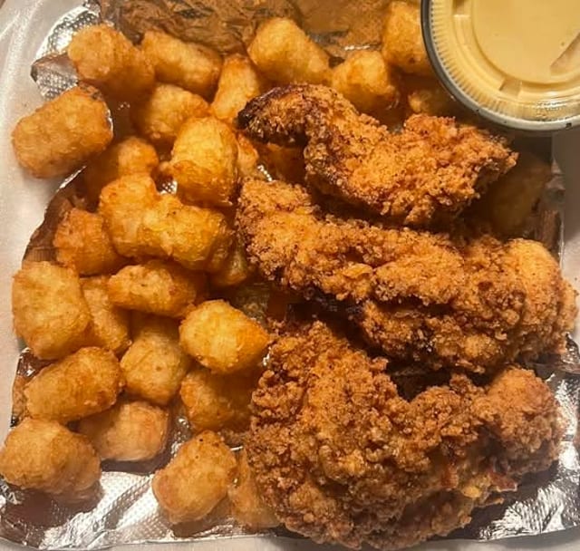 CHICKEN TENDER DINNER.