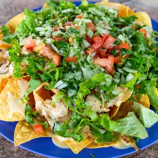 CHICKEN NACHOS